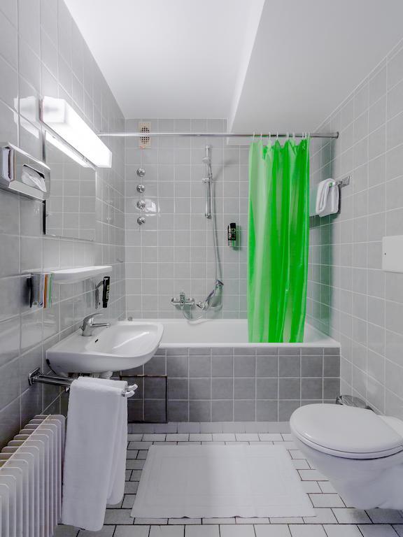 Hotel Parsberg Puchheim Szoba fotó